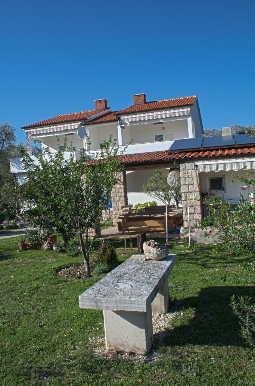 סלינה Apartments Punta מראה חיצוני תמונה